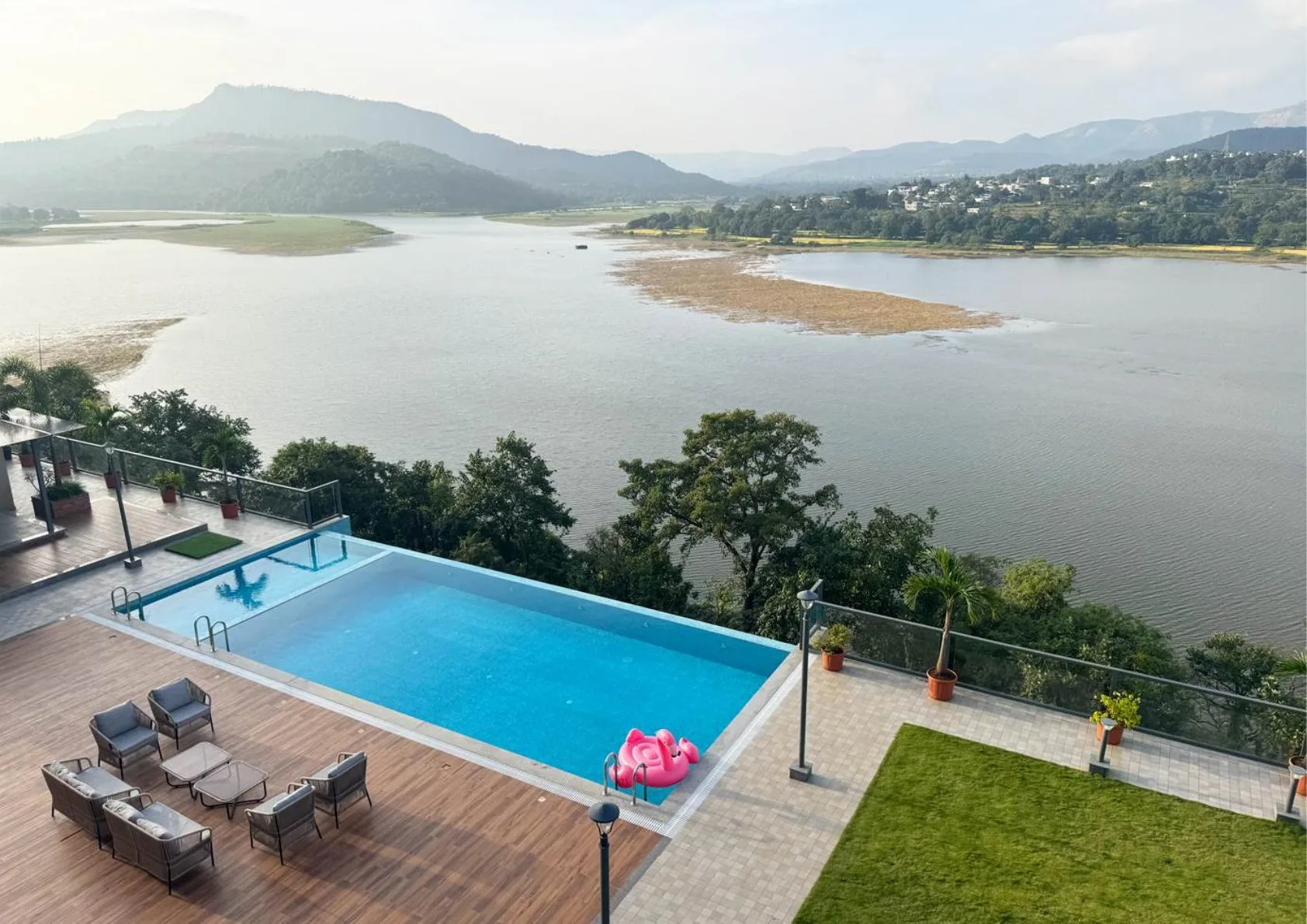 SkyGram Riva Retreat